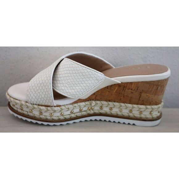 BCBGeneration Women's Sz 7M White Habiana Snake-Embossed Wedge Sandals - Picture 5 of 7